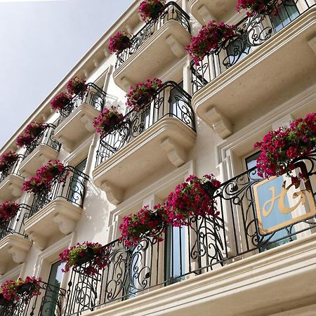 Hotel Plaza Berat Extérieur photo