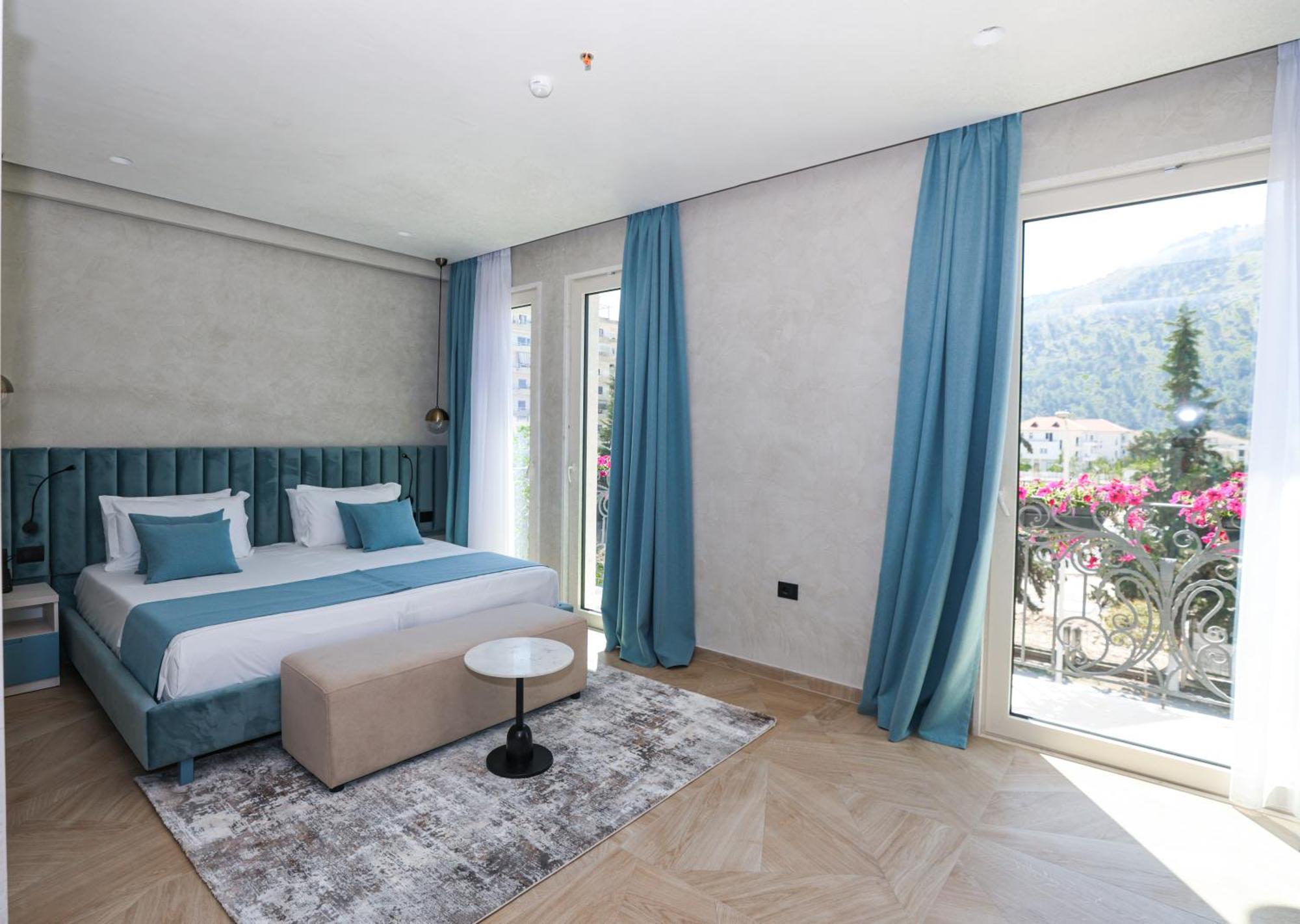 Hotel Plaza Berat Extérieur photo