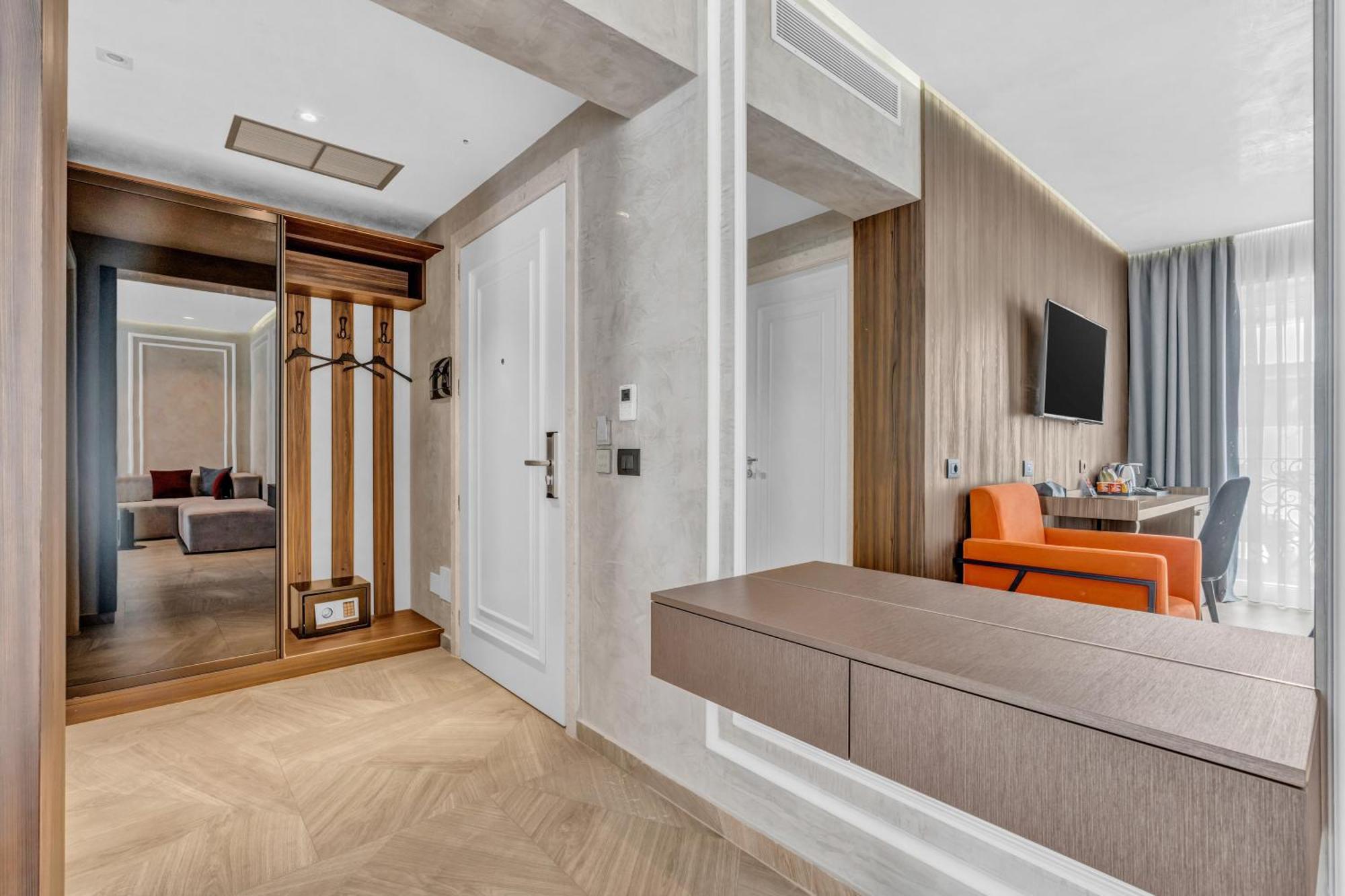 Hotel Plaza Berat Extérieur photo
