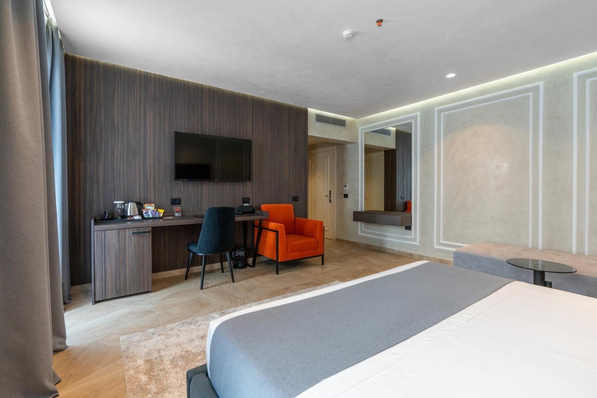 Hotel Plaza Berat Extérieur photo