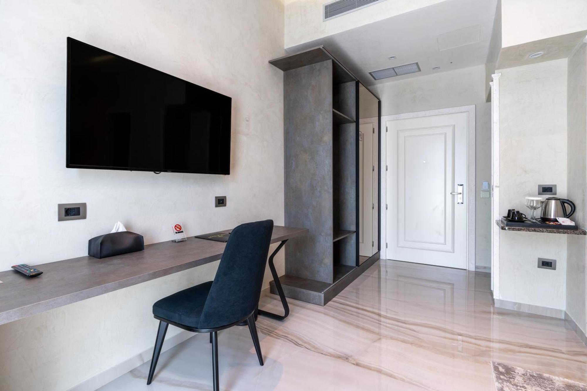 Hotel Plaza Berat Extérieur photo