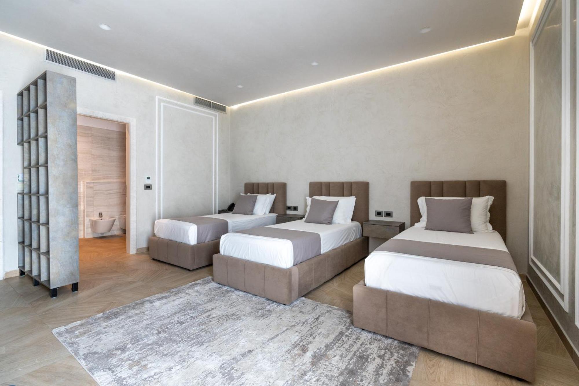 Hotel Plaza Berat Extérieur photo