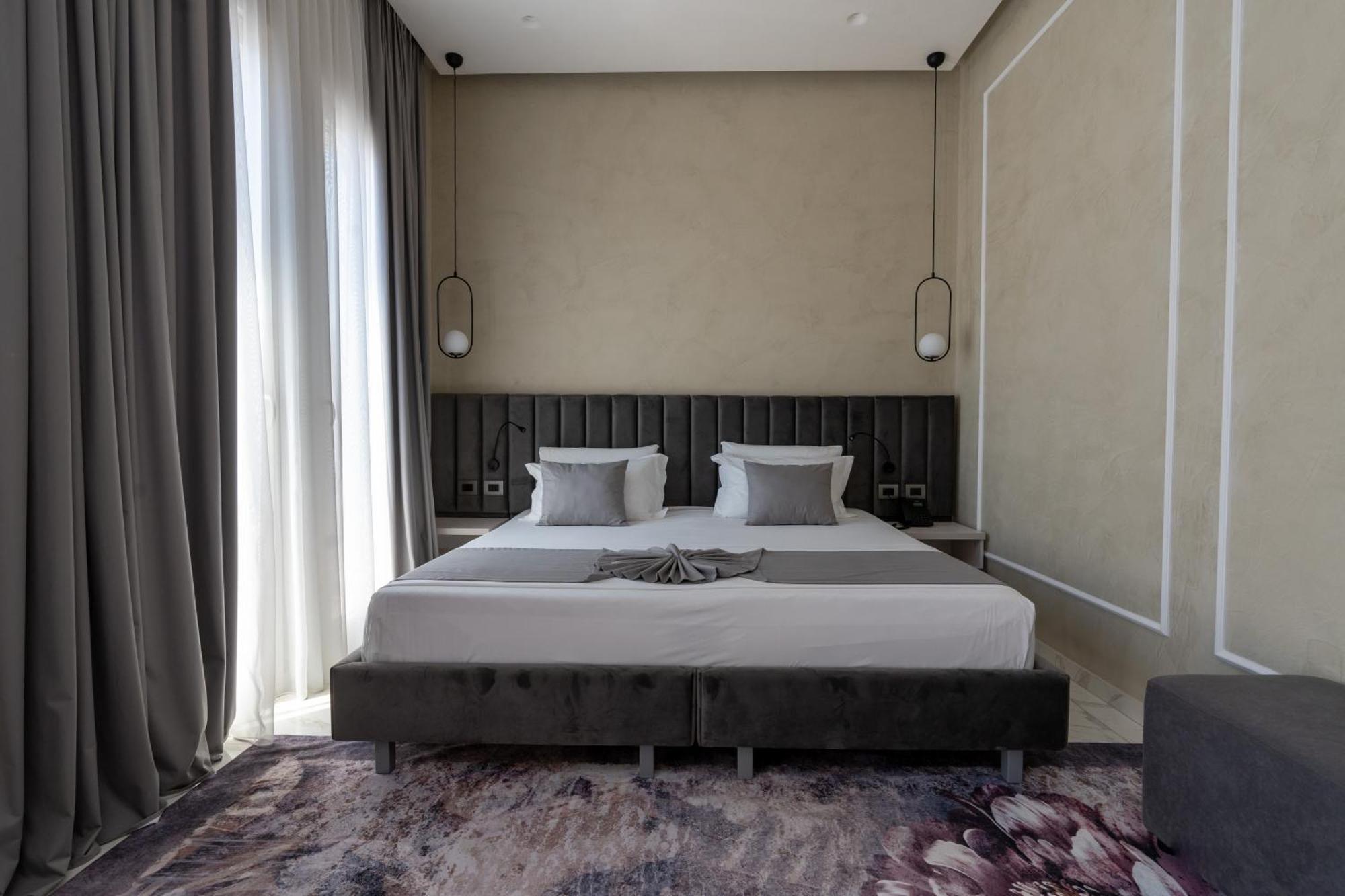 Hotel Plaza Berat Extérieur photo