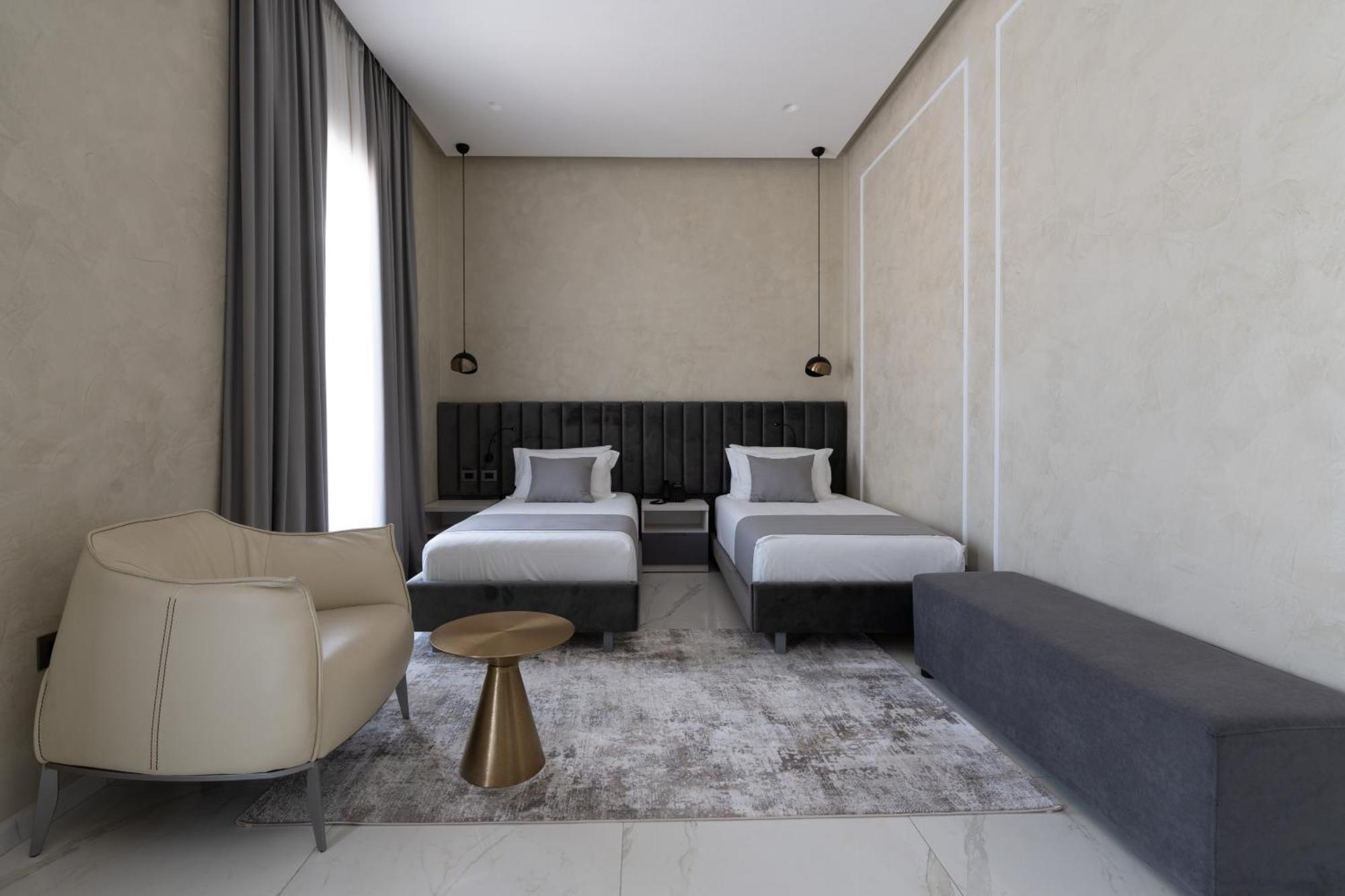 Hotel Plaza Berat Extérieur photo